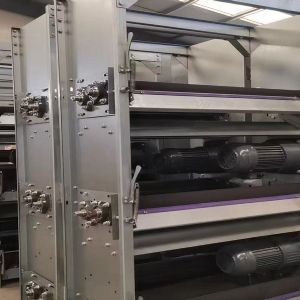 高鋅板自動清糞機